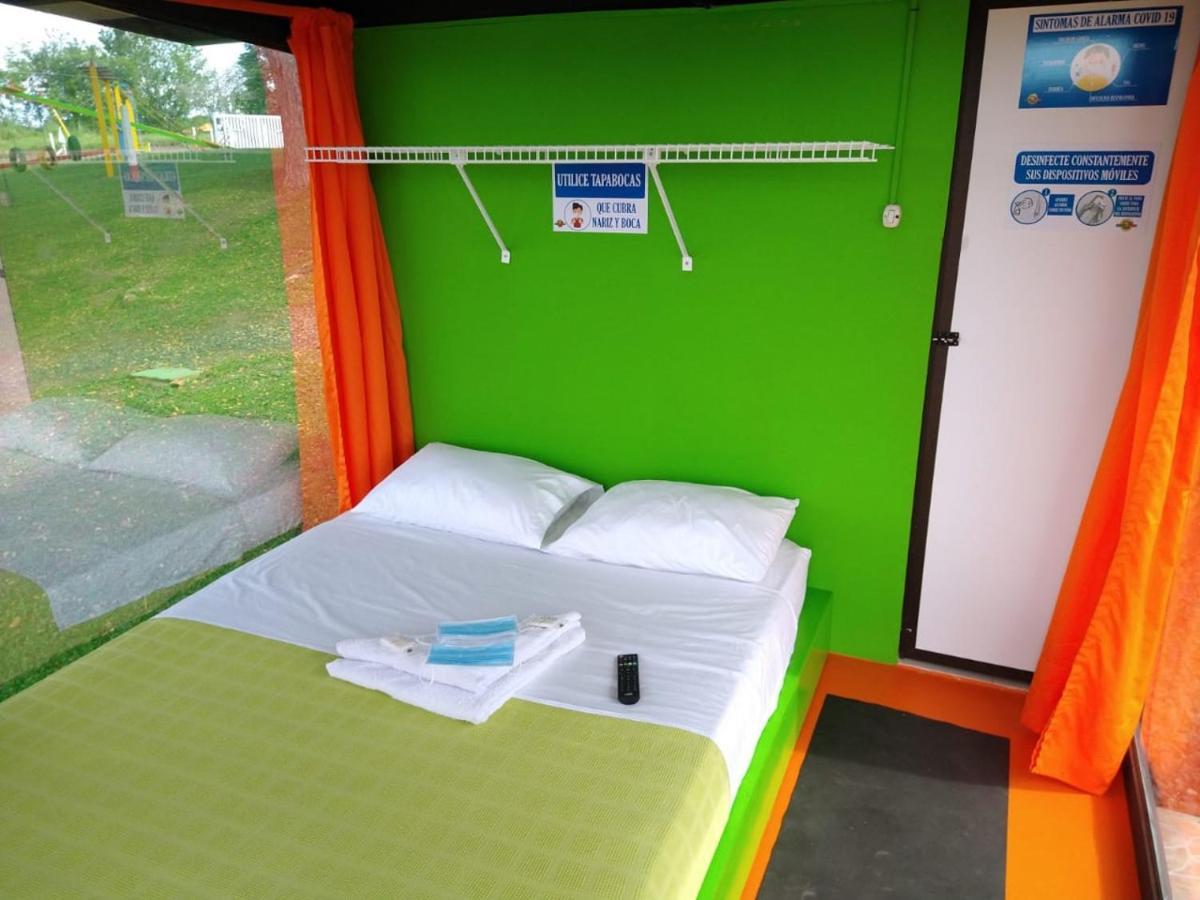 Glamping - Calochorno Hotel Alcalá Exterior foto